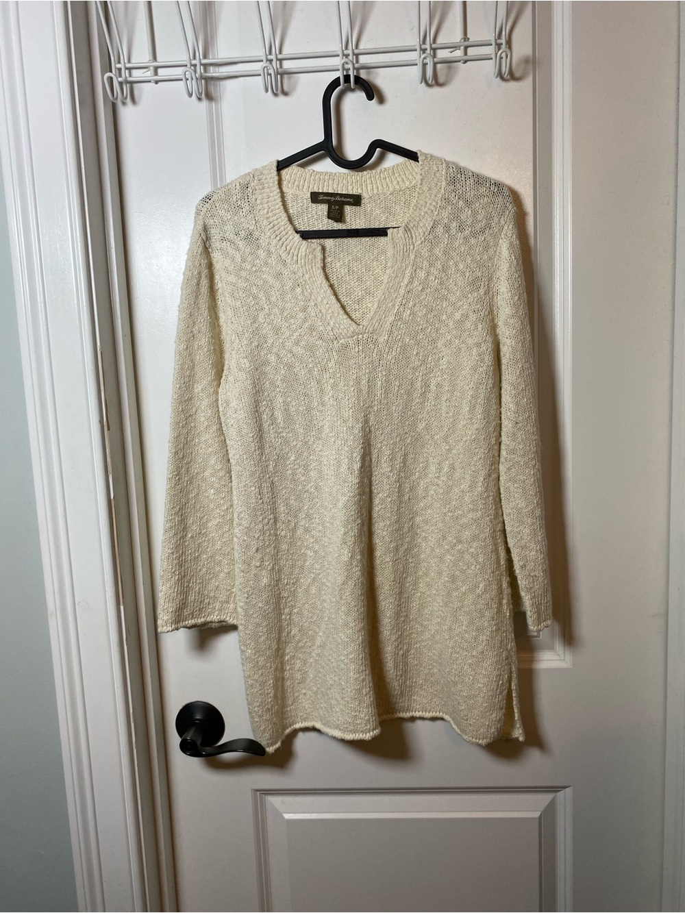 Tommy Bahama Cream Textured V-Notch Tunic Sweater